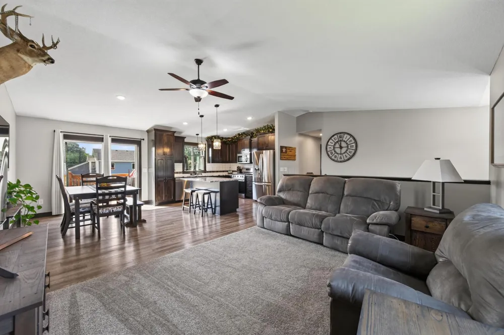 707 Greenwood Street SW Isanti, MN 55040