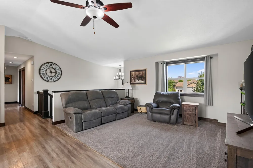 707 Greenwood Street SW Isanti, MN 55040