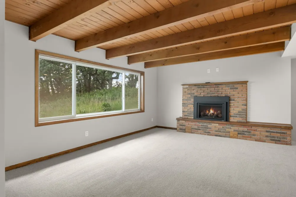 16379 County Road 14 Elk River, MN 55330