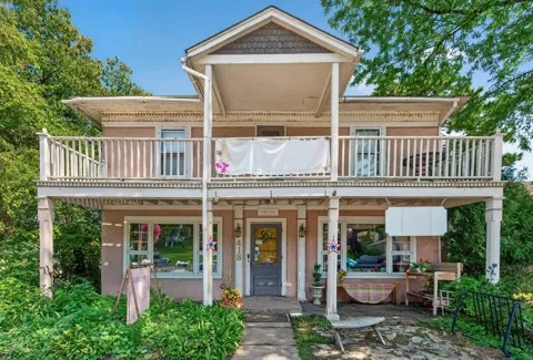 418 Bench Street