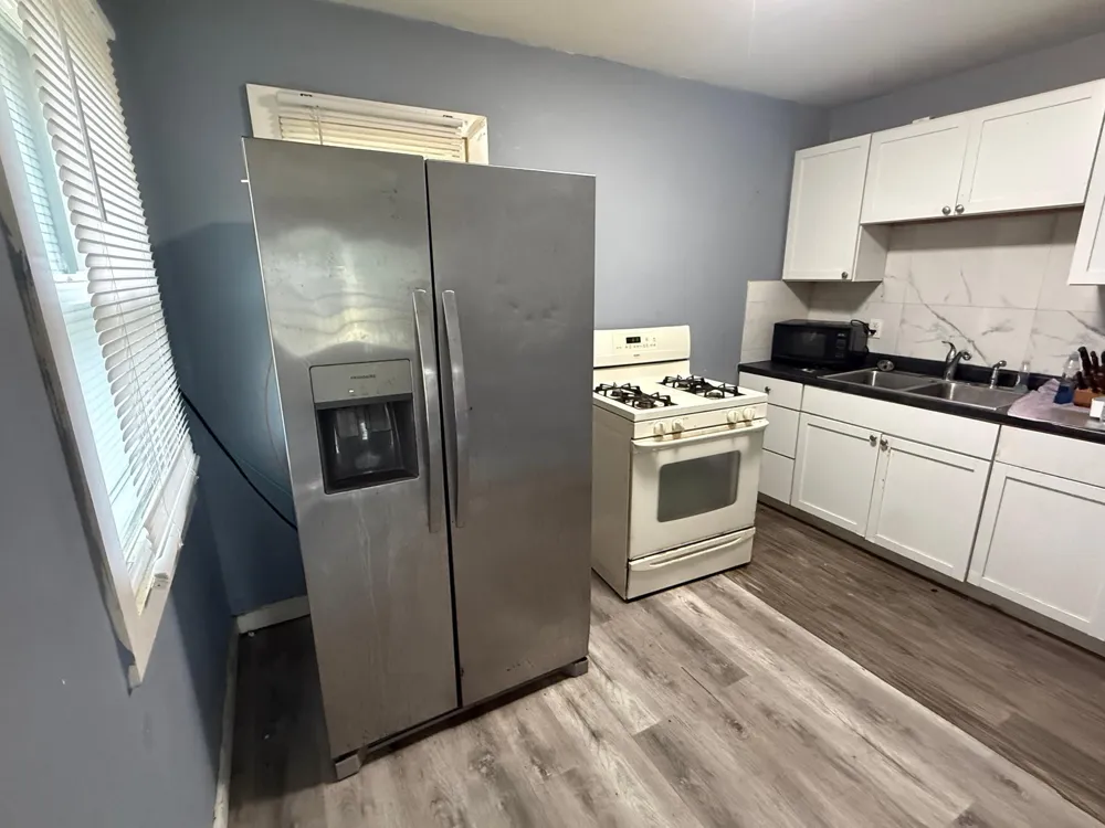 1210 Knox Avenue Minneapolis, MN 55411