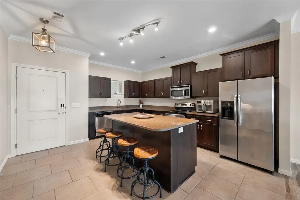 9900 Northshore Boulevard #3304 Corsicana, TX 75109