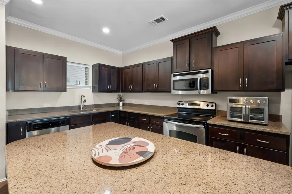 9900 Northshore Boulevard #3304 Corsicana, TX 75109