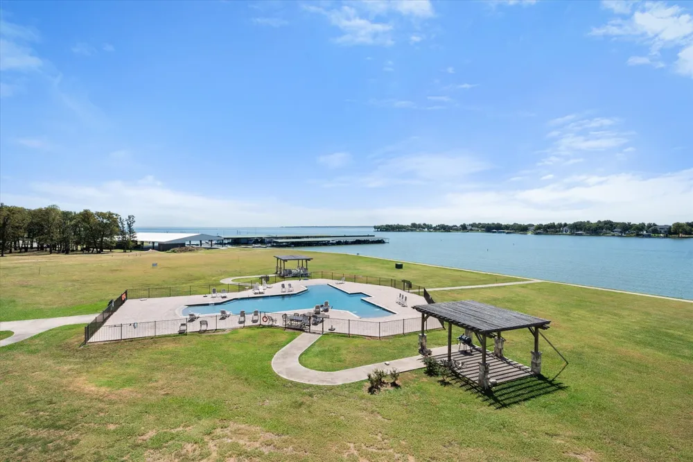 9900 Northshore Boulevard #3304 Corsicana, TX 75109