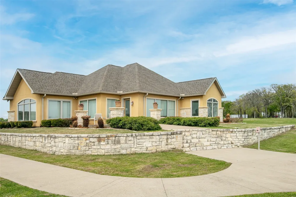 9900 Northshore Boulevard #3304 Corsicana, TX 75109