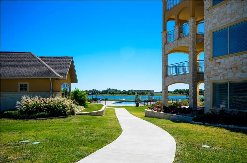 9900 Northshore Boulevard #3304 Corsicana, TX 75109