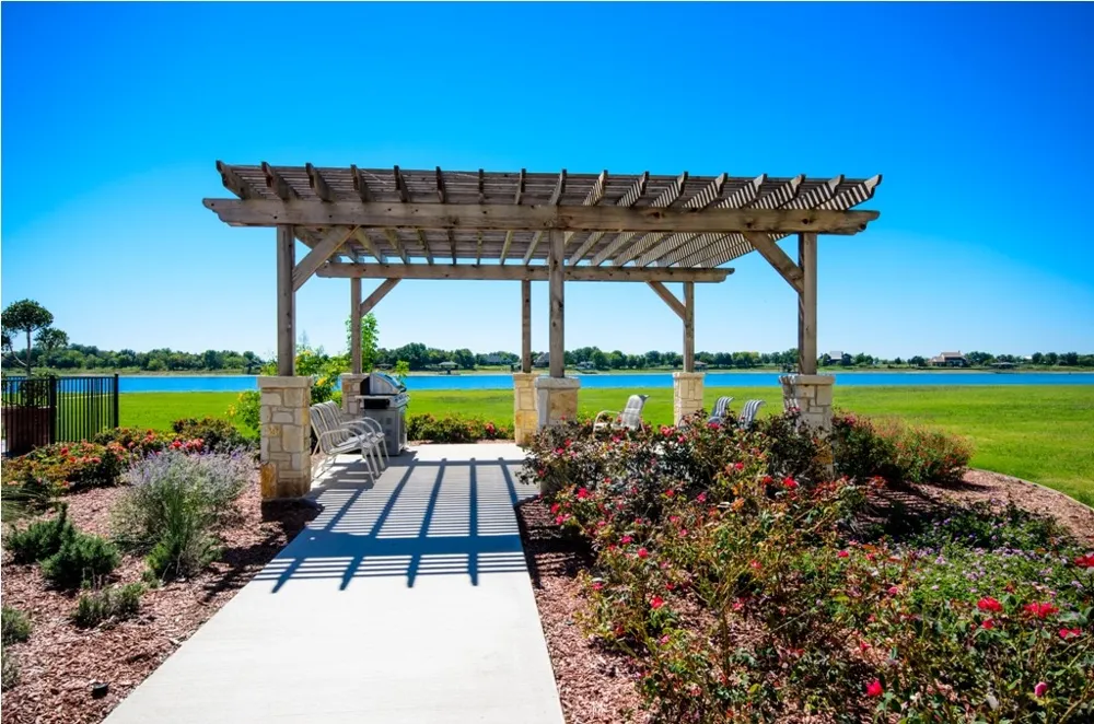 9900 Northshore Boulevard #3304 Corsicana, TX 75109