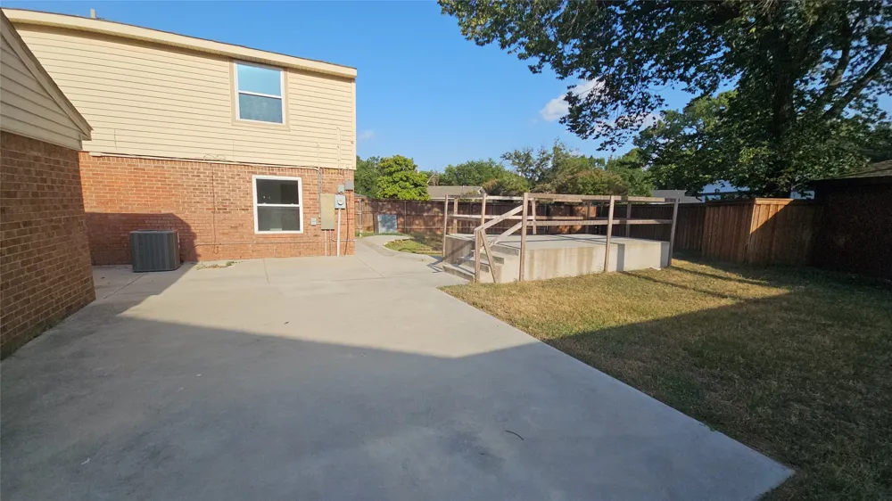 833 James Street Azle, TX 76020