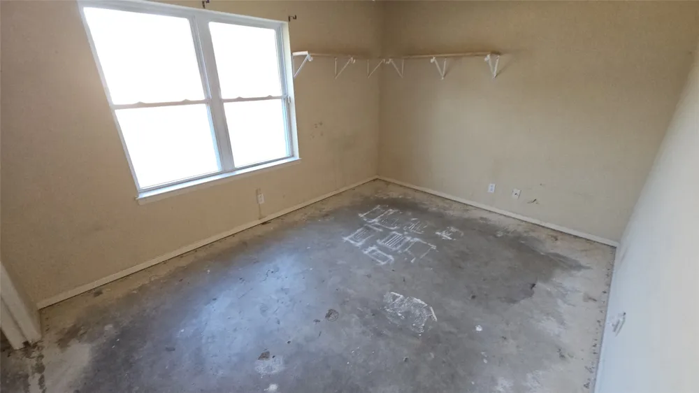 833 James Street Azle, TX 76020