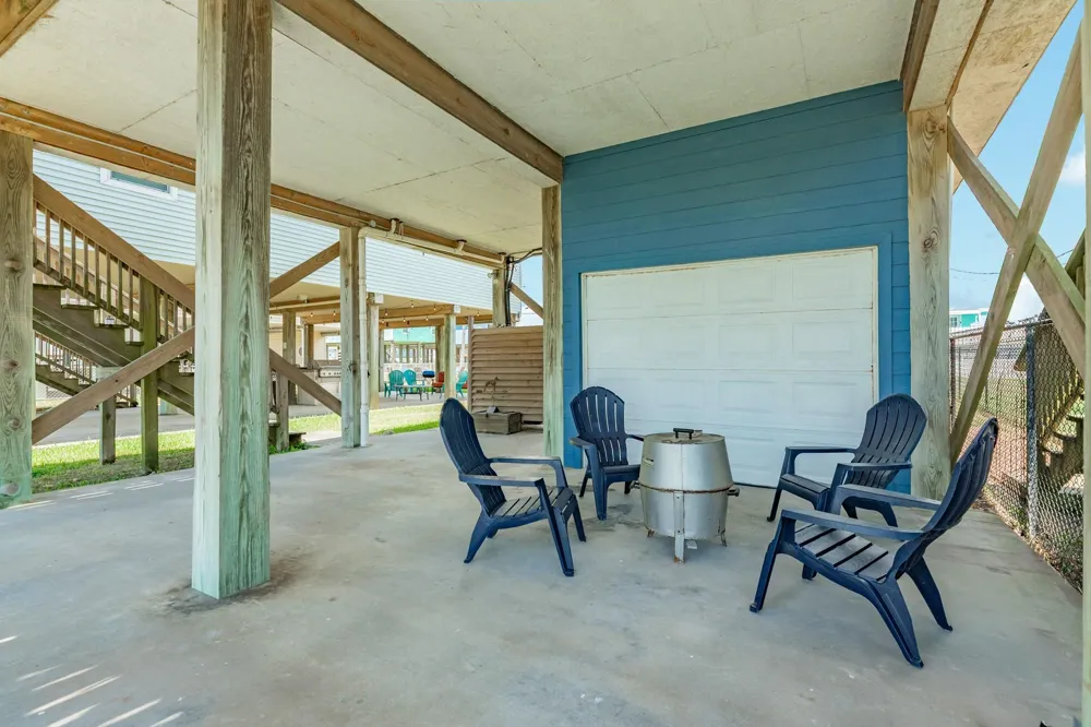1106 Treaty Drive Surfside Beach, TX 77541