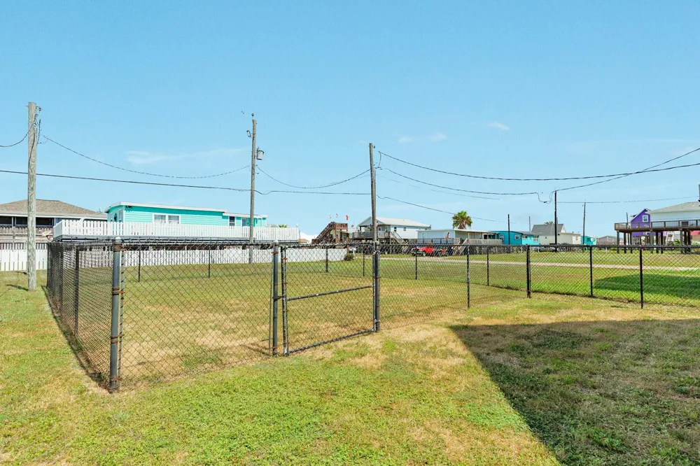 1106 Treaty Drive Surfside Beach, TX 77541