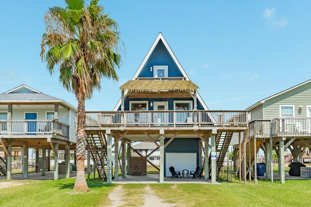 1106 Treaty Drive Surfside Beach, TX 77541