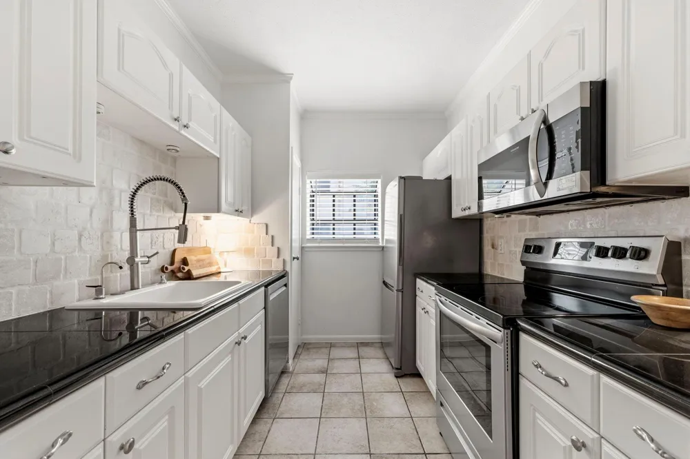 9850 Pagewood Lane #1009 Houston, TX 77042