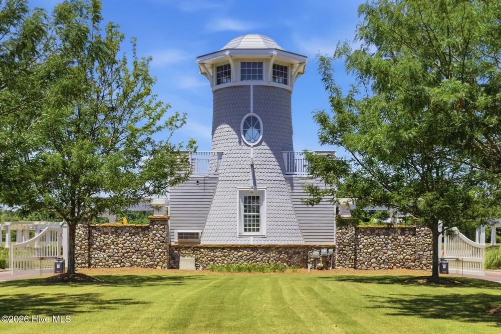 324 Spicer Lake Drive Holly Ridge, NC 28445