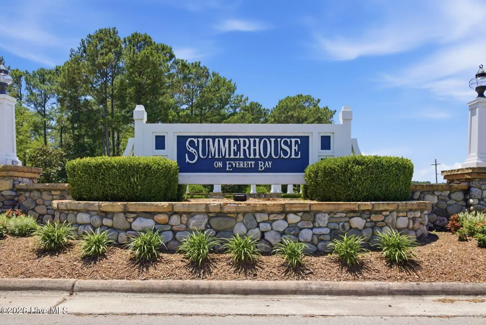 324 Spicer Lake Drive Holly Ridge, NC 28445