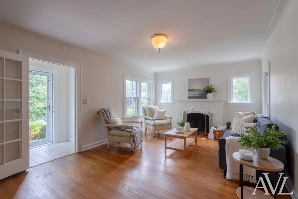 315 Bristol Avenue NW Grand Rapids, MI 49504