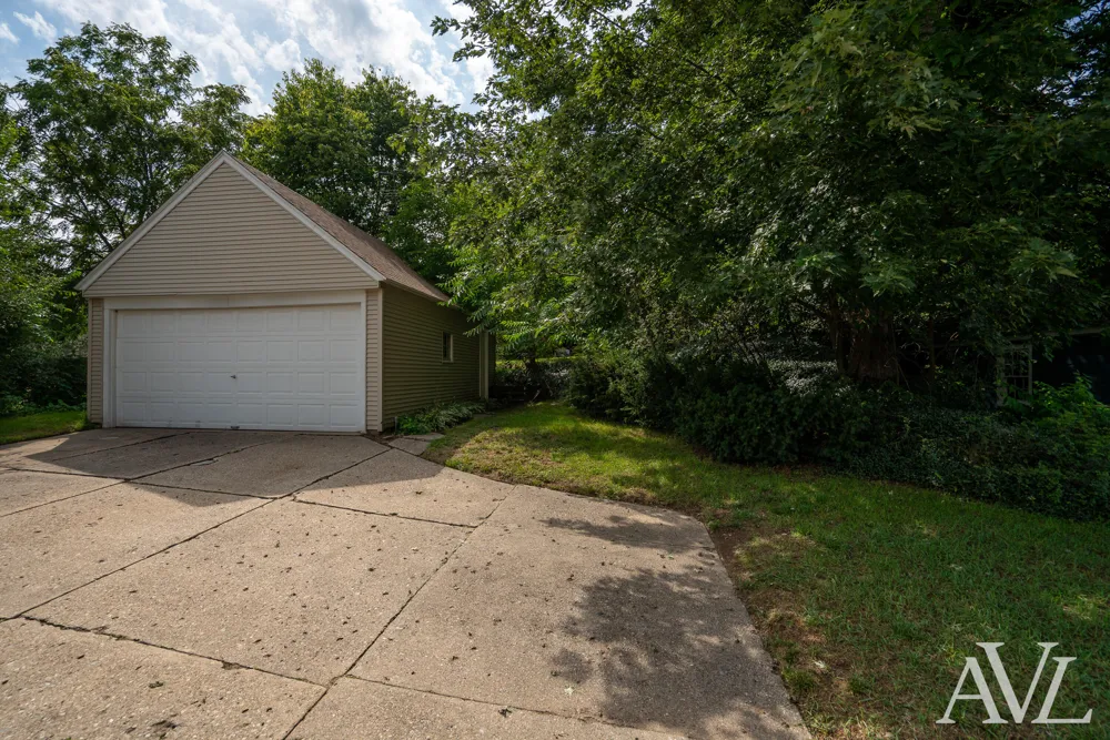 315 Bristol Avenue NW Grand Rapids, MI 49504