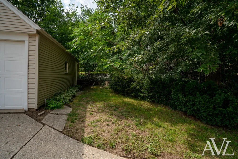 315 Bristol Avenue NW Grand Rapids, MI 49504