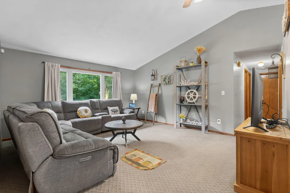 18145 148th Avenue Spring Lake, MI 49456