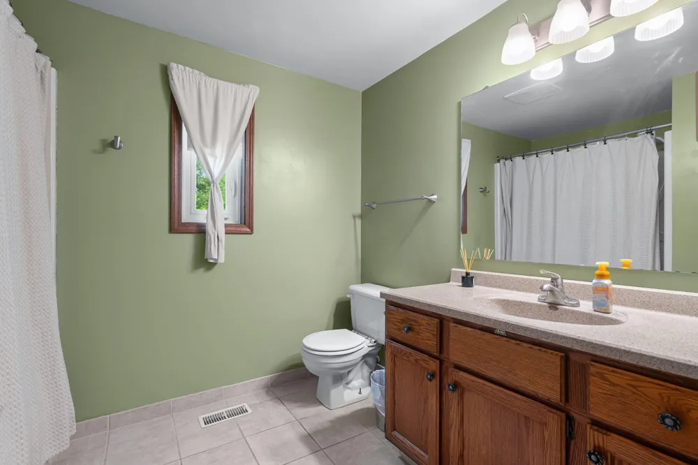 18145 148th Avenue Spring Lake, MI 49456