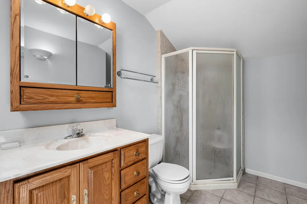 18145 148th Avenue Spring Lake, MI 49456