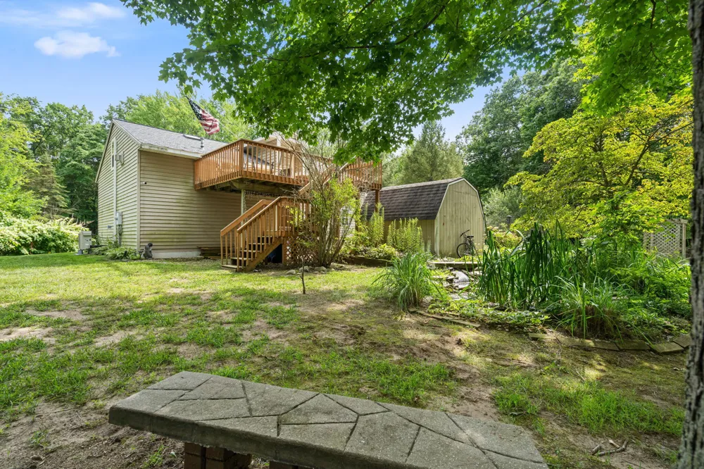 18145 148th Avenue Spring Lake, MI 49456