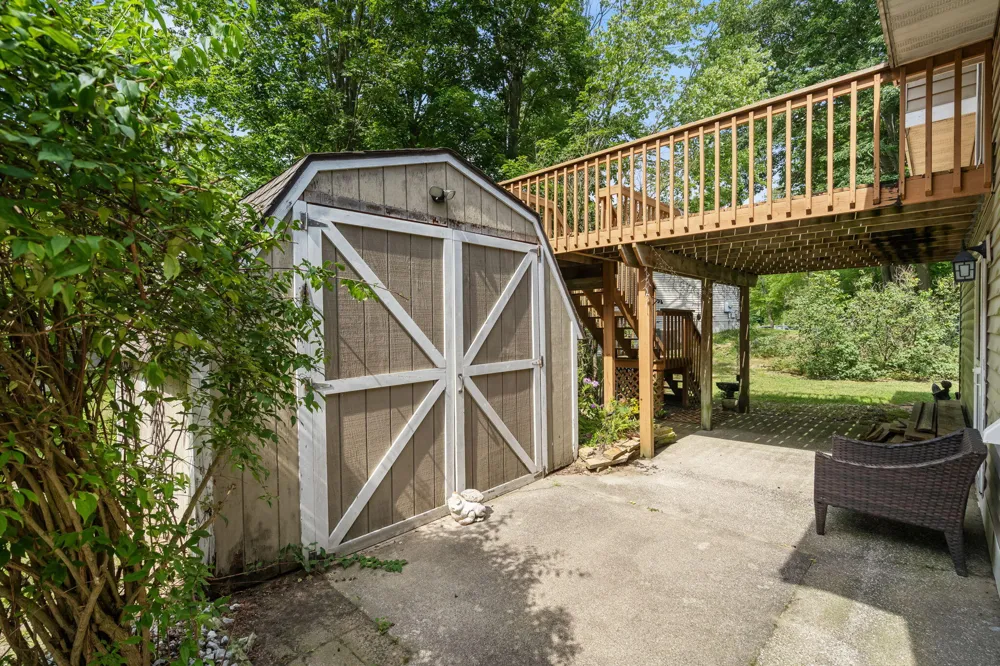 18145 148th Avenue Spring Lake, MI 49456