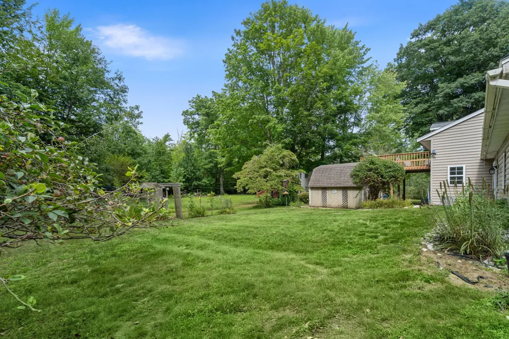 18145 148th Avenue Spring Lake, MI 49456