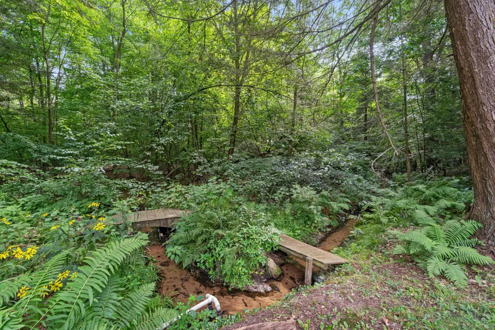 18145 148th Avenue Spring Lake, MI 49456
