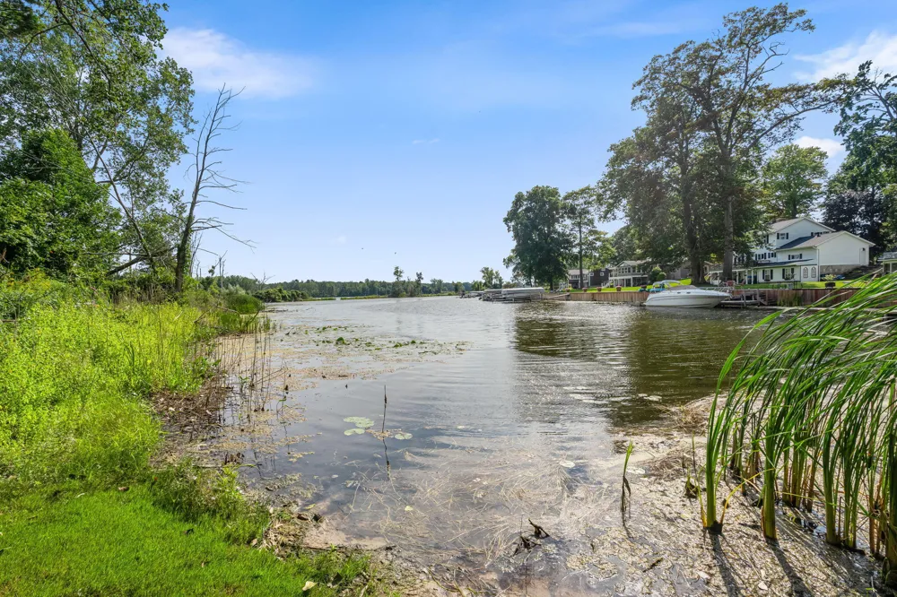 18145 148th Avenue Spring Lake, MI 49456
