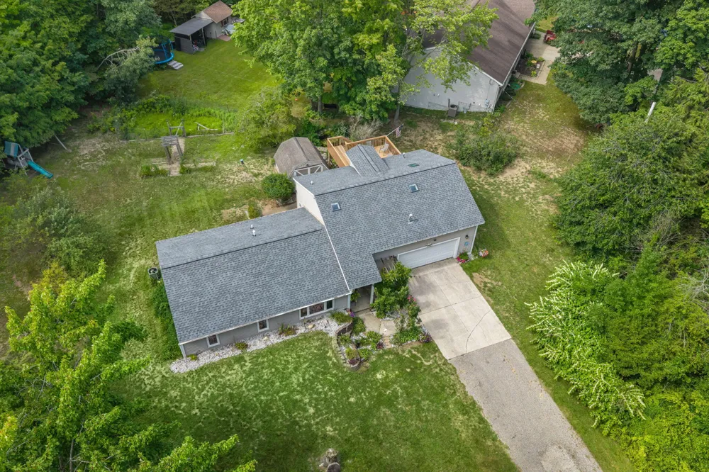 18145 148th Avenue Spring Lake, MI 49456