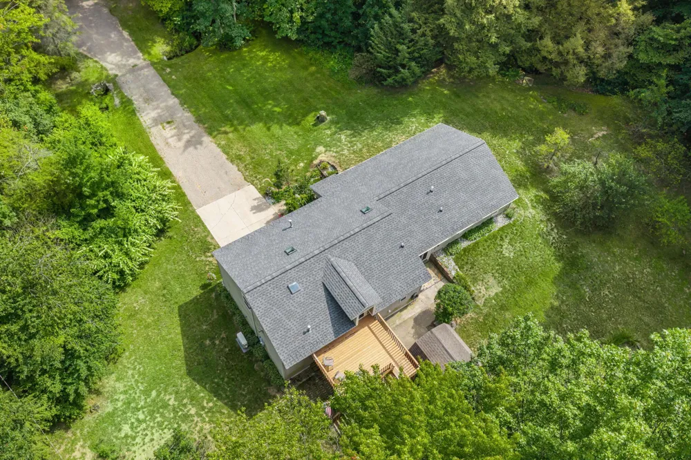 18145 148th Avenue Spring Lake, MI 49456
