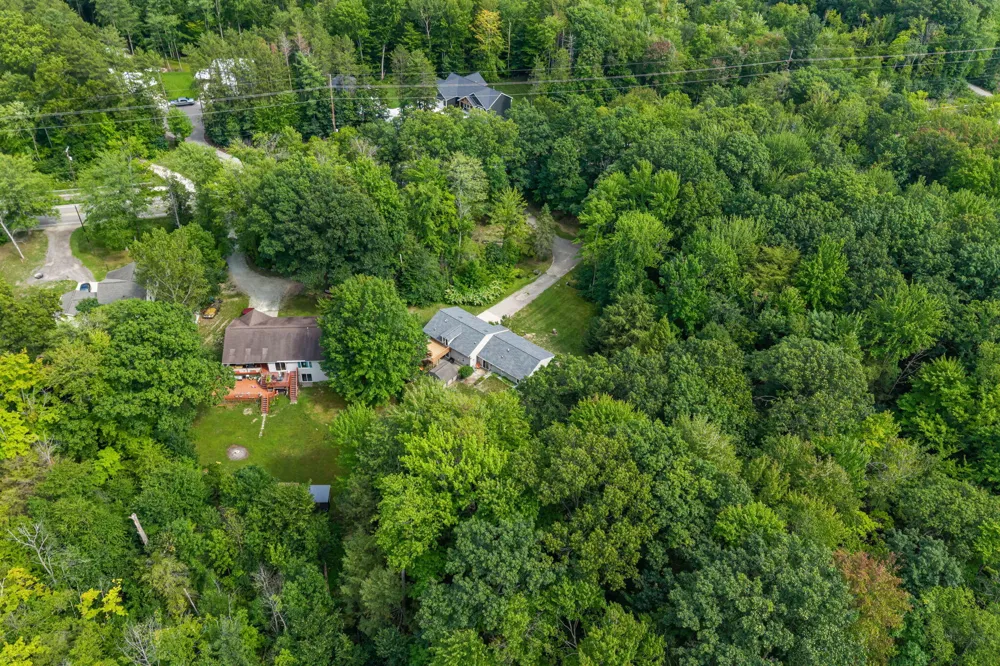 18145 148th Avenue Spring Lake, MI 49456