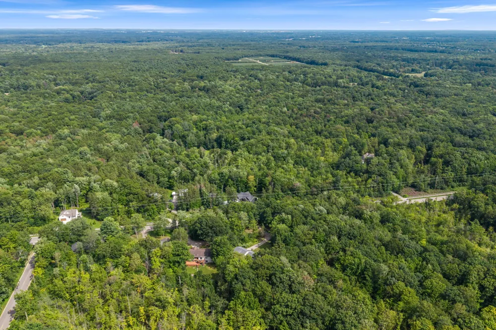 18145 148th Avenue Spring Lake, MI 49456