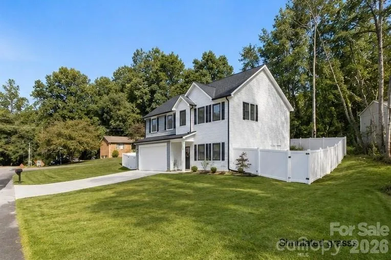 4147 2nd Street NE Hickory, NC 28601