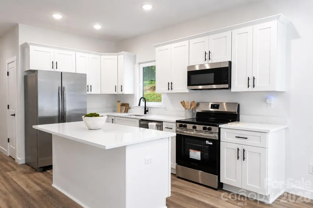 4147 2nd Street NE Hickory, NC 28601