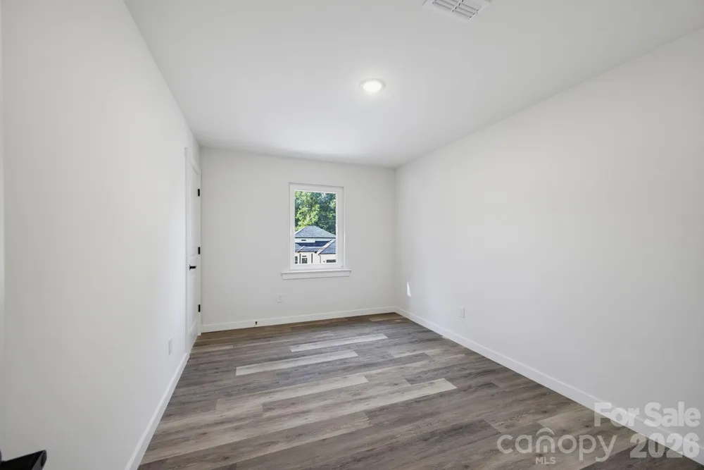 4147 2nd Street NE Hickory, NC 28601