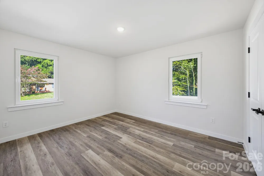 4147 2nd Street NE Hickory, NC 28601
