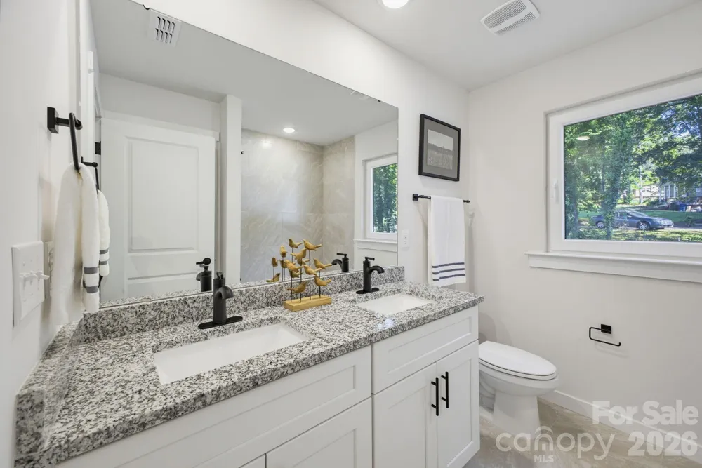4147 2nd Street NE Hickory, NC 28601