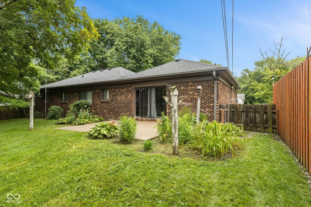 103 Merlin Drive Franklin, IN 46131