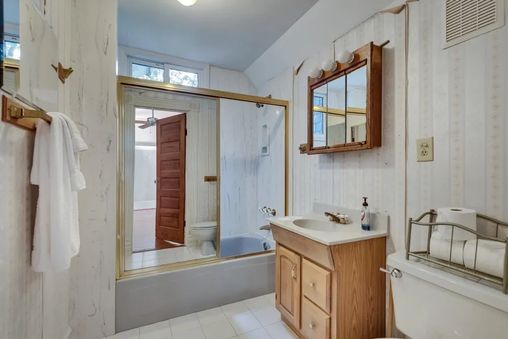 1001 Asbury Street Oxford, GA 30054