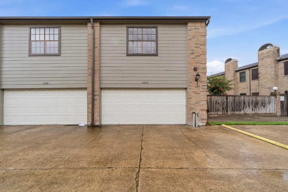 9850 Pagewood Lane #1009 Houston, TX 77042