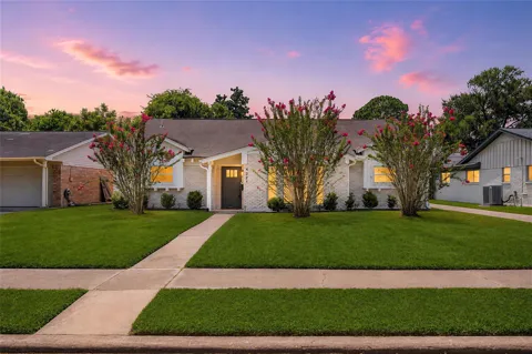 4321 Kingfisher Drive
