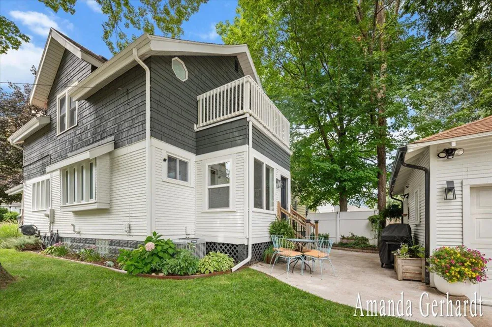 1500 Powers Avenue NW Grand Rapids, MI 49504