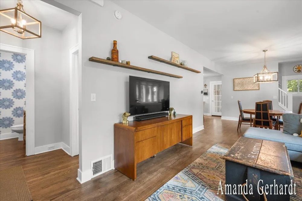 1500 Powers Avenue NW Grand Rapids, MI 49504
