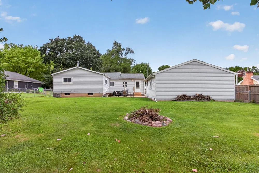 717 23rd Street Jackson, MI 49203