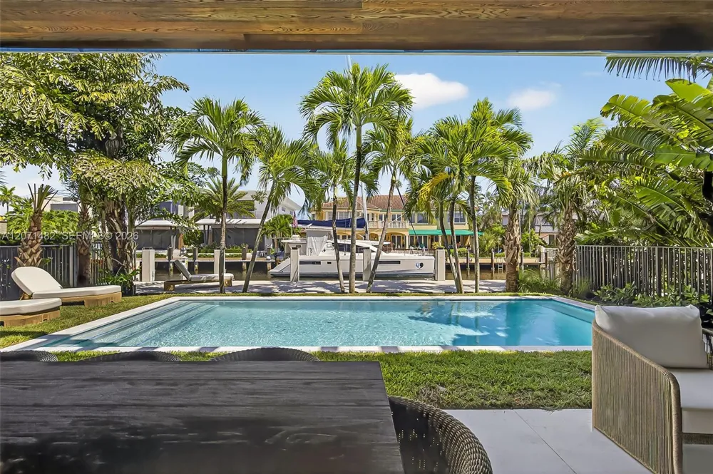 620 Solar Isle Dr Fort Lauderdale, FL 33301