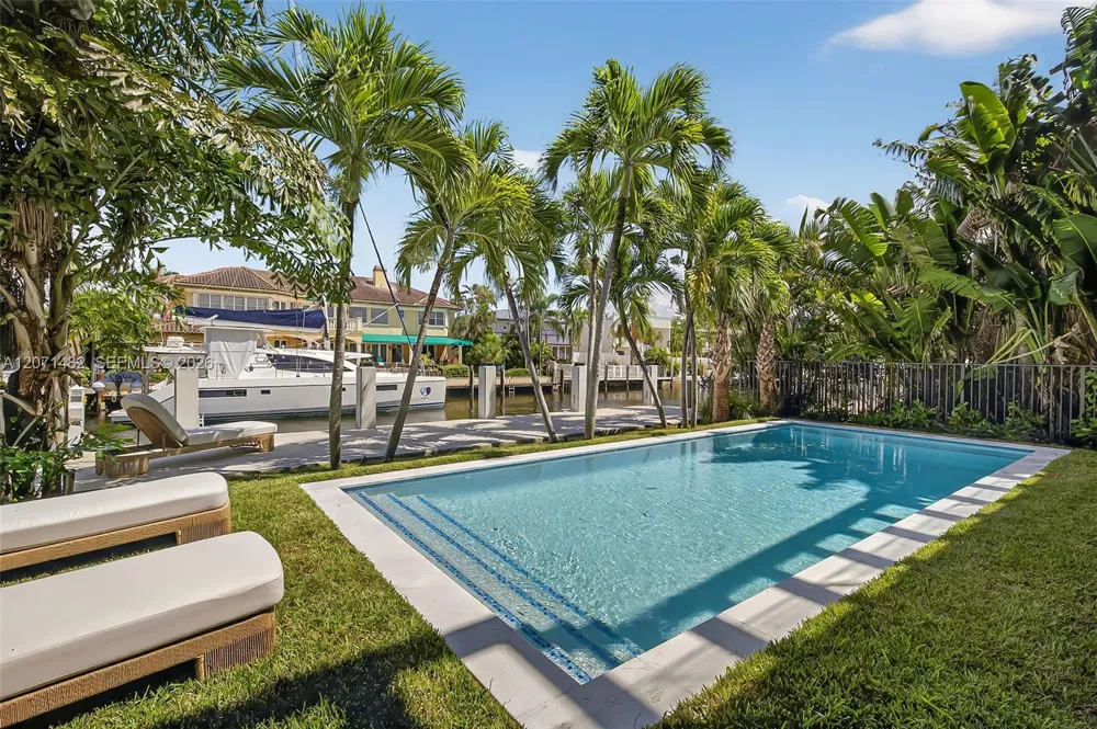 620 Solar Isle Dr Fort Lauderdale, FL 33301