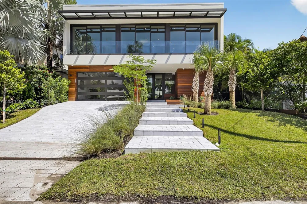620 Solar Isle Dr Fort Lauderdale, FL 33301