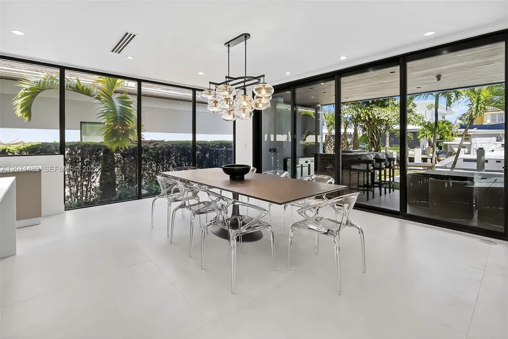 620 Solar Isle Dr Fort Lauderdale, FL 33301